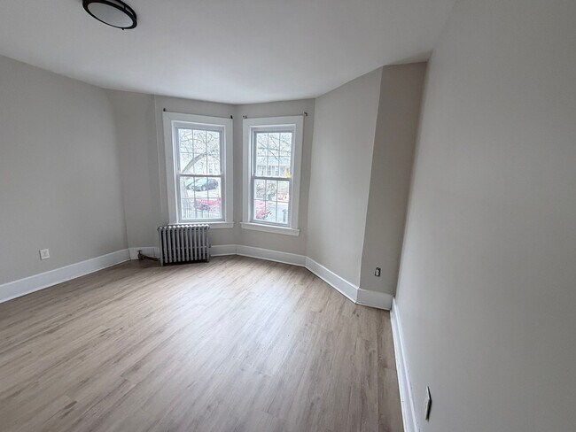Building Photo - 106 N 16th St