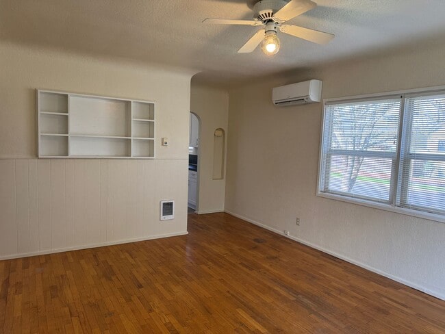 Building Photo - 12wash01