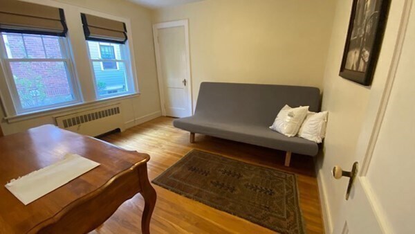 Building Photo - 297 Walnut St