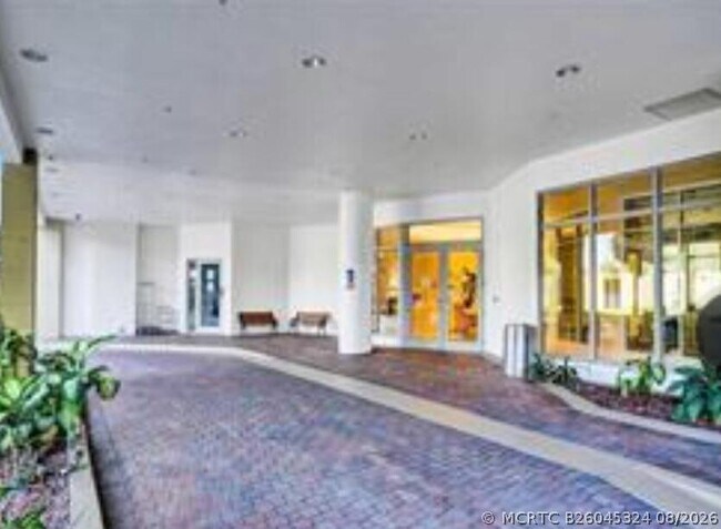 Building Photo - 1830 Radius Dr