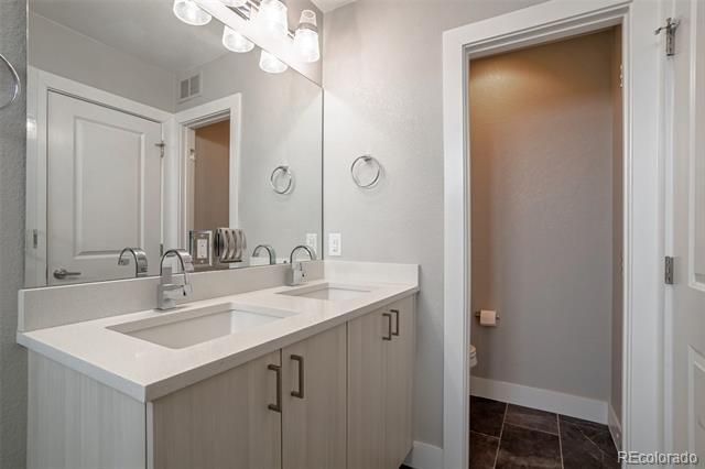 Building Photo - 3810 Julian St