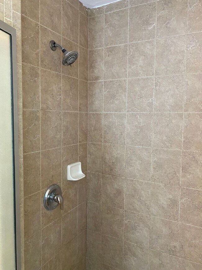 Building Photo - Adorable Brick Home in Betton Hills