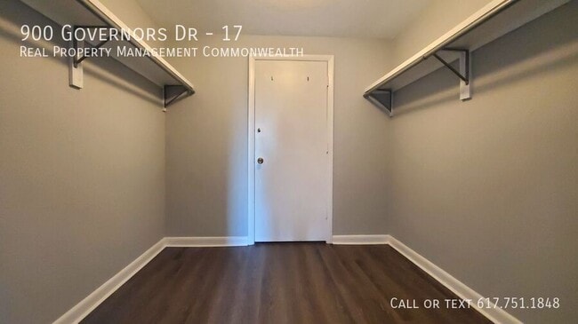 Building Photo - 900 Governors Dr