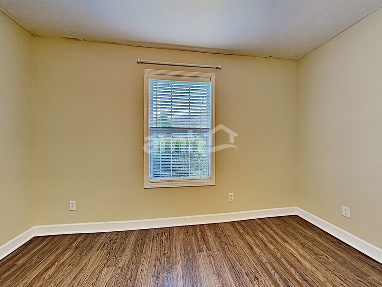 Building Photo - 7044 Pelsor Ln