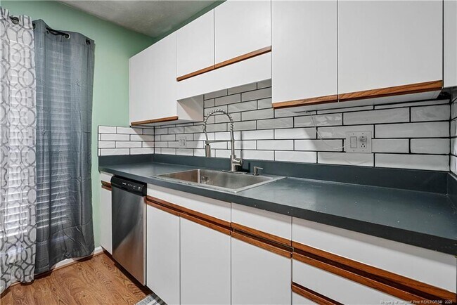 Building Photo - 2105 Wexford Oaks Ct