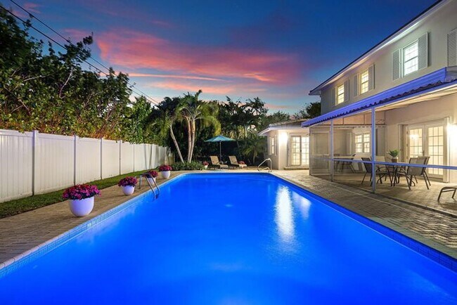 Building Photo - 518 Gardenia Terrace