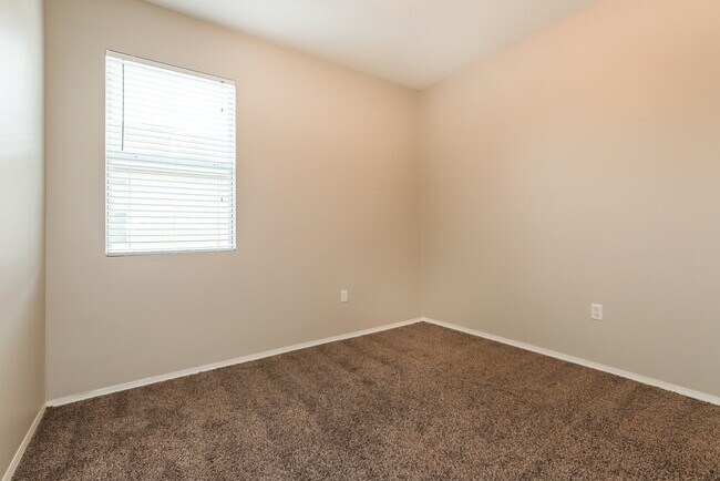Building Photo - 4109 Sun Village Ct