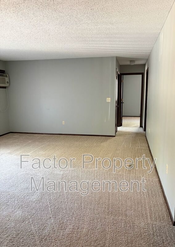 Building Photo - 418 Allan Ave