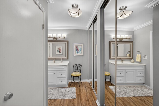 Building Photo - 605 Brackenwood Cove