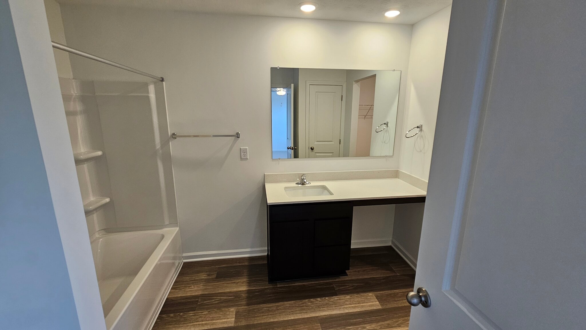 Primary Bath - 4209 Tingle Dr