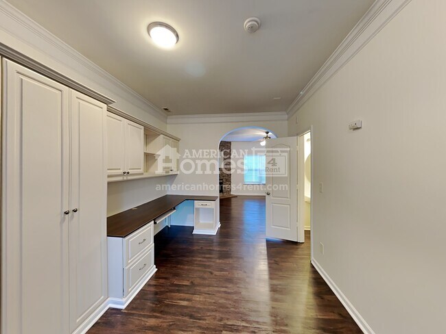 Building Photo - 14617 Karen Graham Court