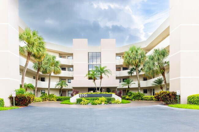 Building Photo - 5701 Camino Del Sol