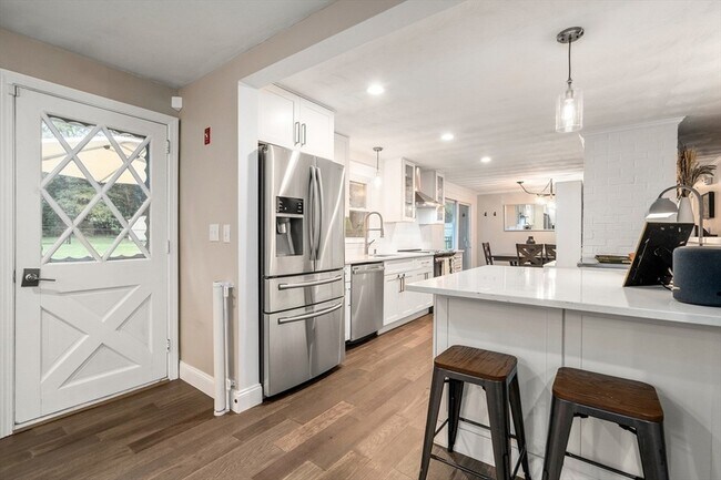 Building Photo - 62 Gregory Rd