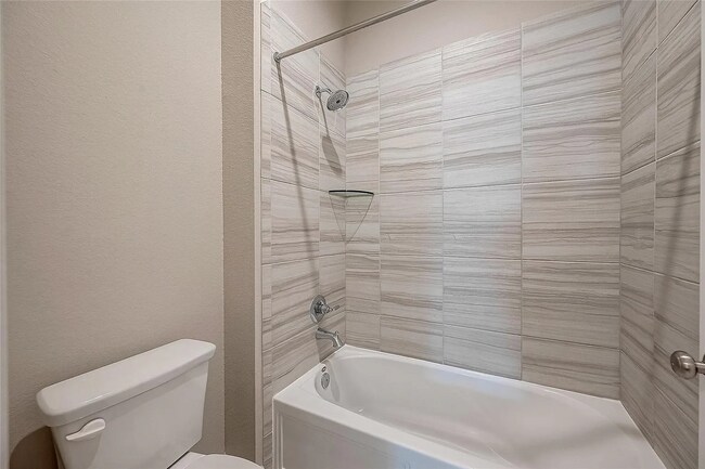 Building Photo - Beautiful Move-In Ready Home in Missouri City