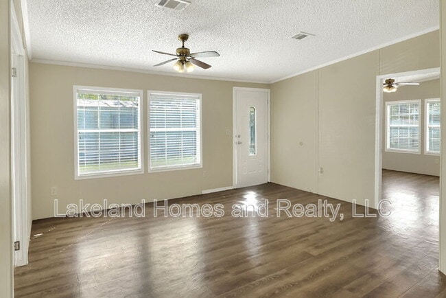 Building Photo - 3321 Peachtree Hill Rd