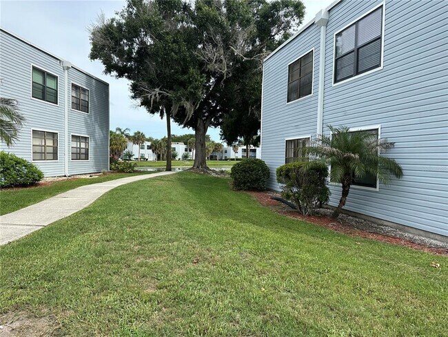Building Photo - 3766 Southpointe Dr