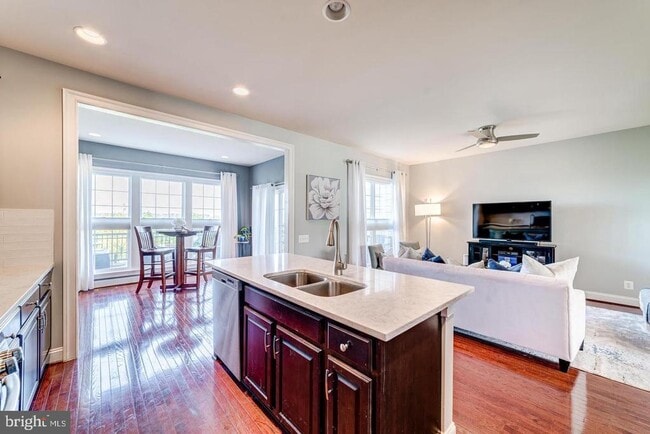 Building Photo - 20637 Erskine Terrace