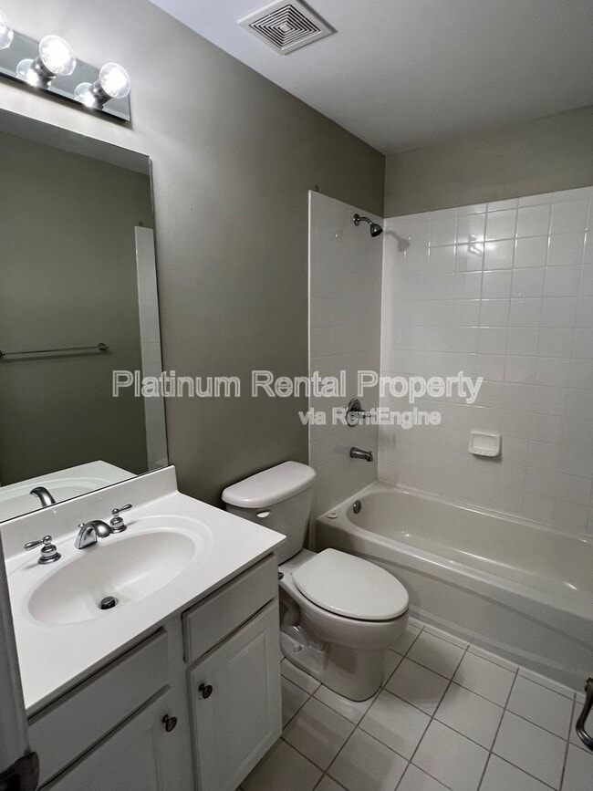 Building Photo - 7170 Belcrest Dr