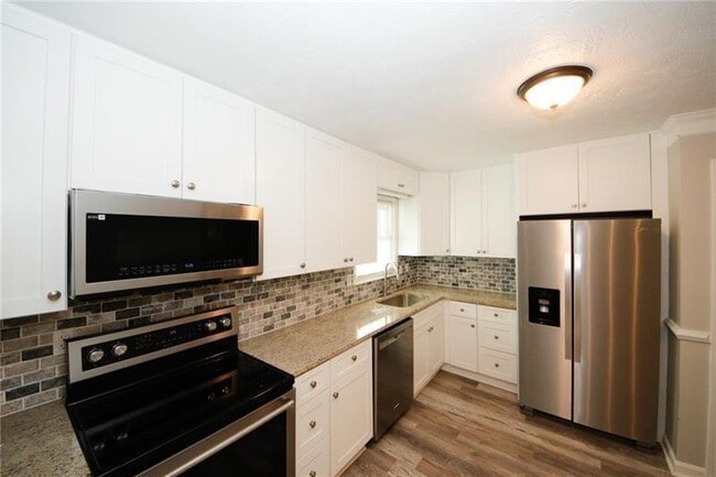 Building Photo - 1616 W Kellogg Cir