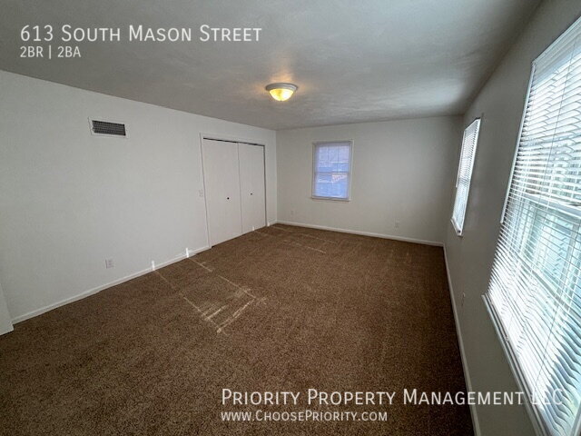 Building Photo - 613 S Mason St