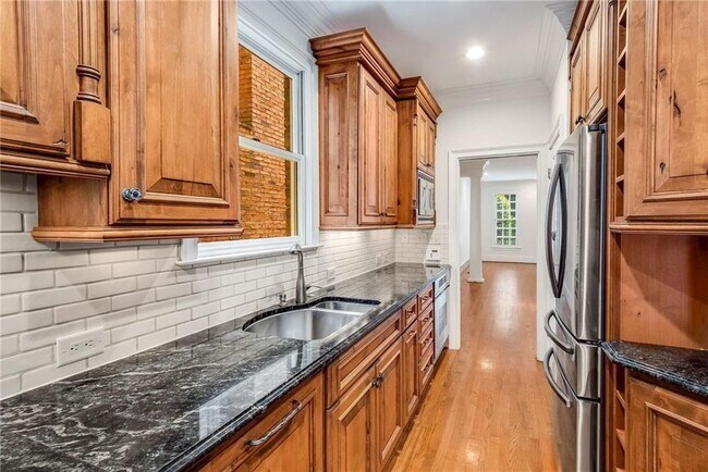 Building Photo - 448 Ivy Park Ln NE