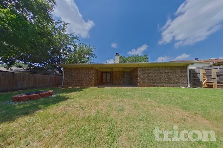 Building Photo - 6408 Alta Vista Dr