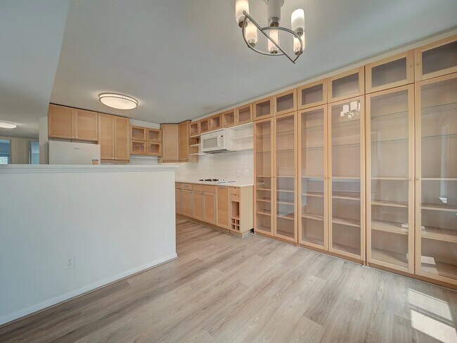 Building Photo - 5017 7th Rd S