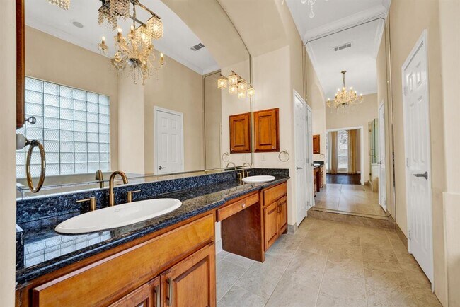 Building Photo - 4317 Willowbend Blvd