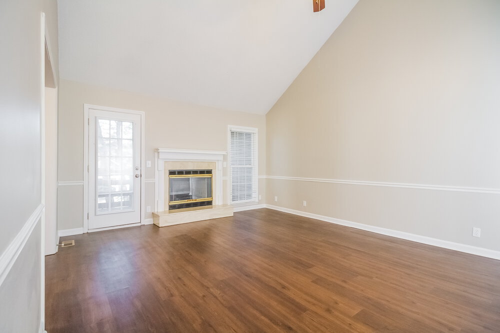 Building Photo - 606 Knollwood Dr