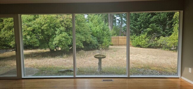 Building Photo - 16248 NE 29th St