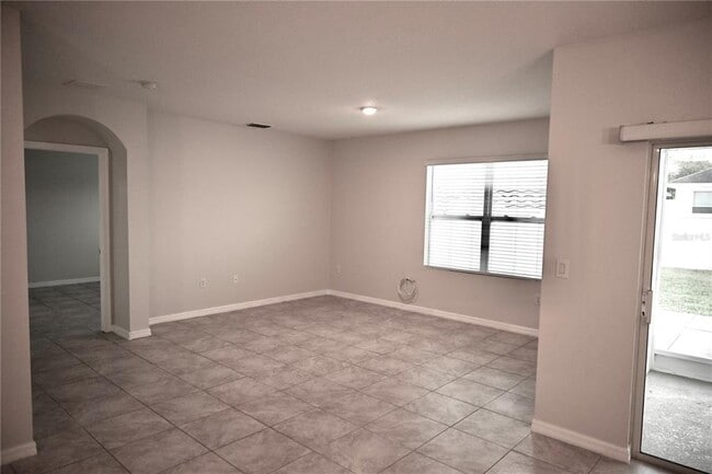 Building Photo - 1036 Bethpage Rd