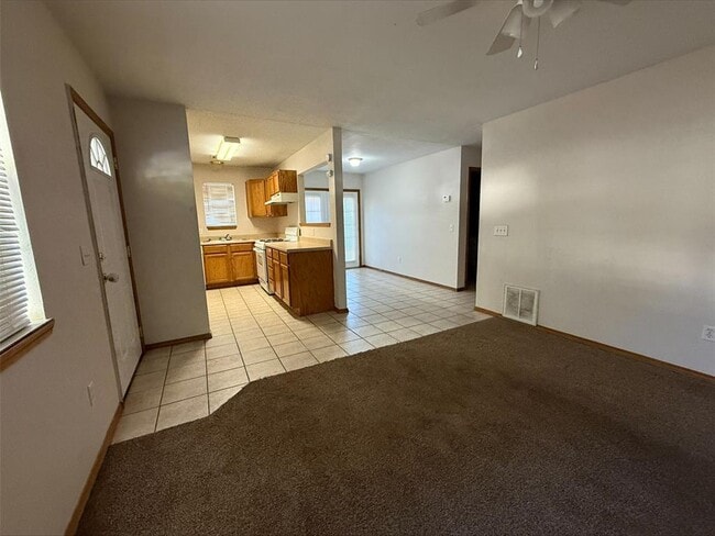 Building Photo - 601 Dogwood Ave