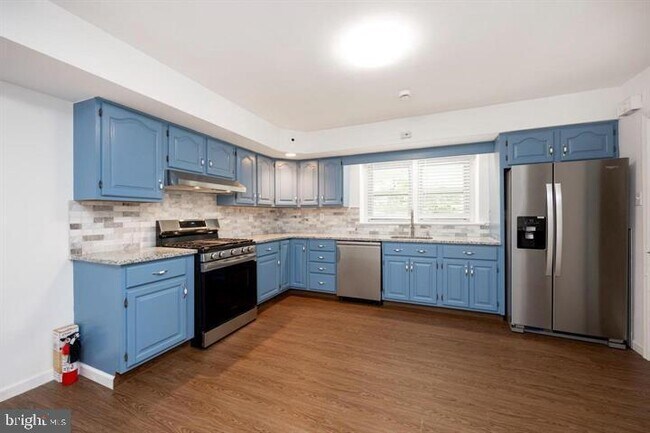 Building Photo - 1226 Fleetwood Rd