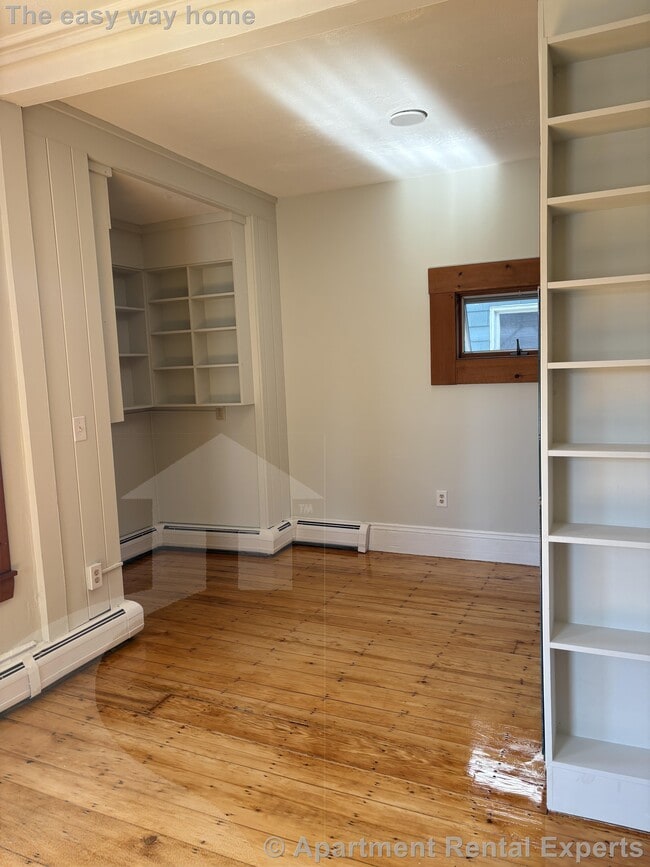 Building Photo - 361 Beacon St