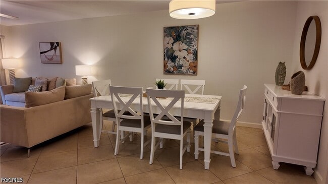 Building Photo - 509 Roma Ct