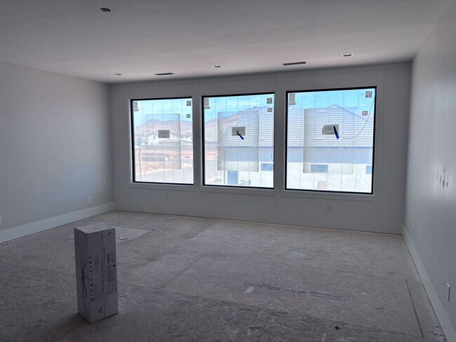 Building Photo - 338 Climber Wharf Ln
