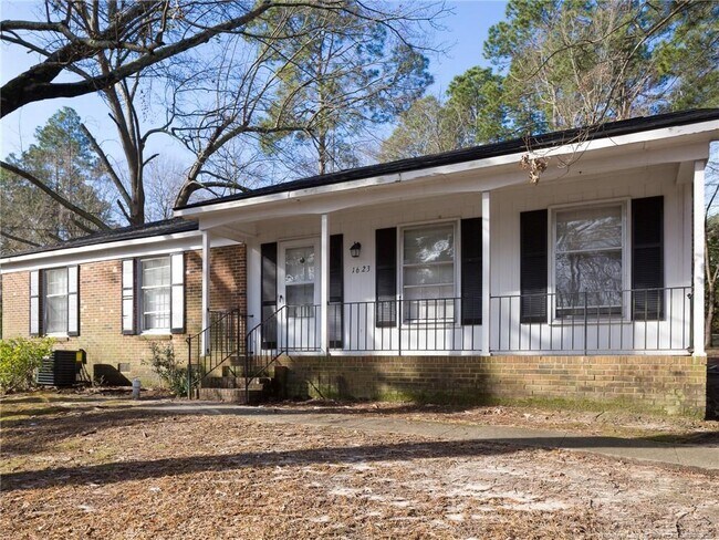 Building Photo - 1623 Van Buren Ave