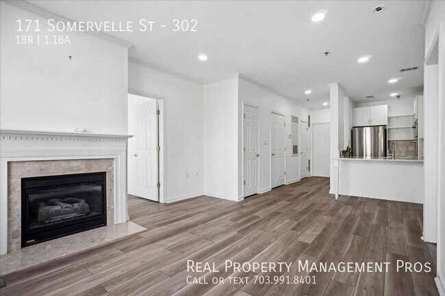 Building Photo - 171 Somervelle St