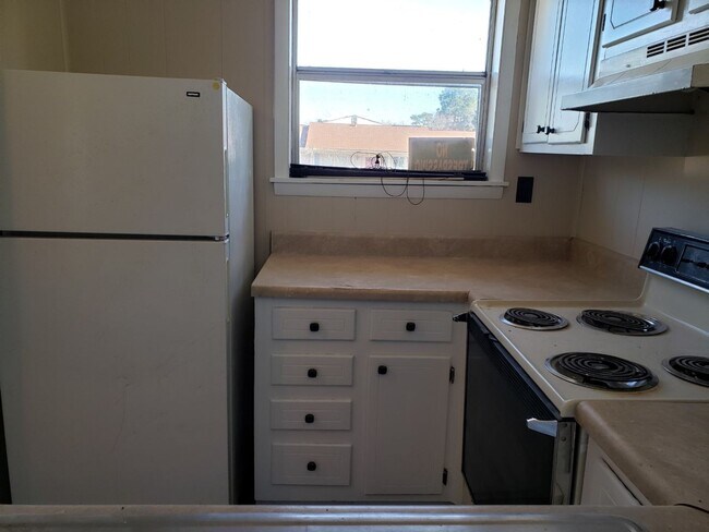 Building Photo - 2865 A Glenhills Cir