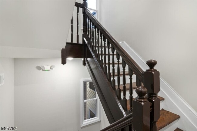 Building Photo - 579 S 12th St