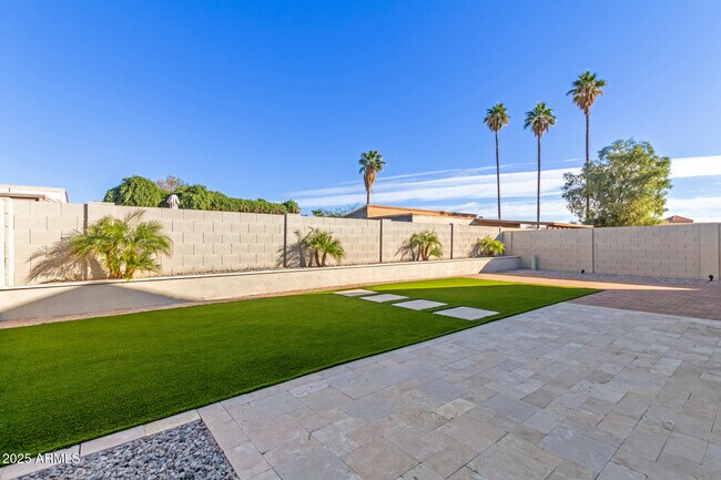 Building Photo - 4107 N 106th Ave