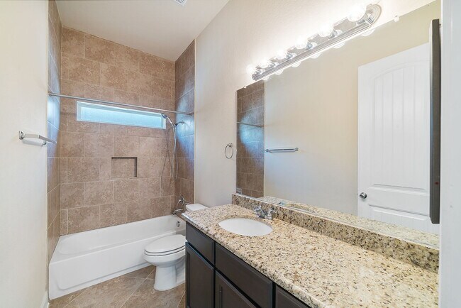 Building Photo - 26923 Camellia Trce