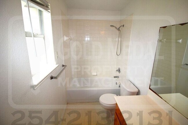 Building Photo - 1710 Aztec Trce