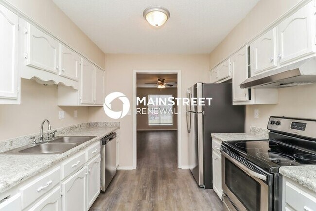 Building Photo - 4 Bedroom Pet-Friendly Home in Horn Lake, MS with Main Street Renewal