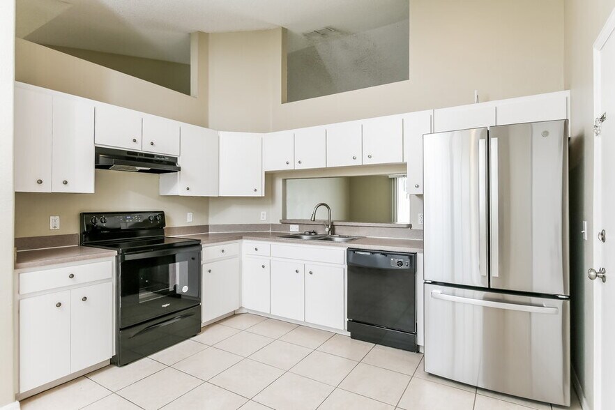 Building Photo - 5009 Quercus Loop