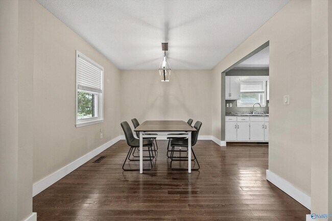 Building Photo - 235 Usher Rd