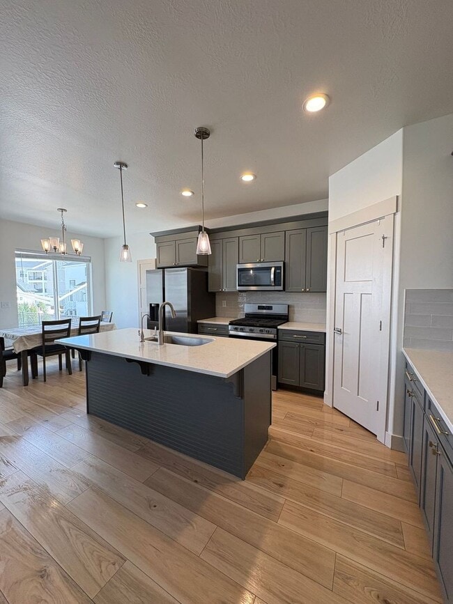 Building Photo - 1754 N Blaze Ln