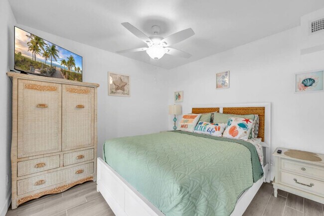 Building Photo - 2362 Pineapple Ave