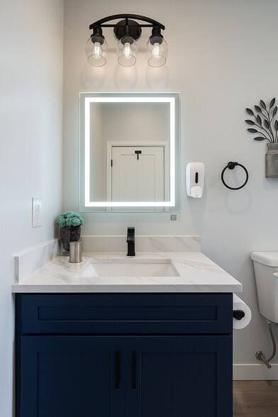 Building Photo - 663 1st Ln