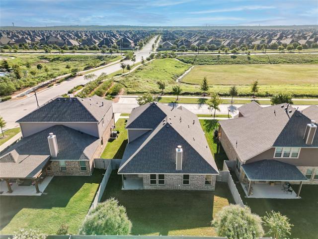 Building Photo - 821 Meadows Dr